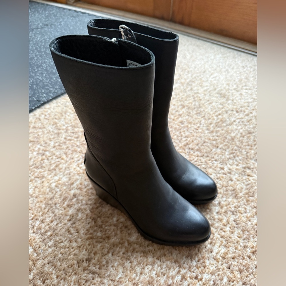NWT Sorel Women's After Hours  Mid Boot Wedge black size 6.5 waterproof